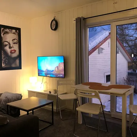 Trivelig Liten Leilighet, Sentralt Pa Kvaloysletta Tromso Exterior photo